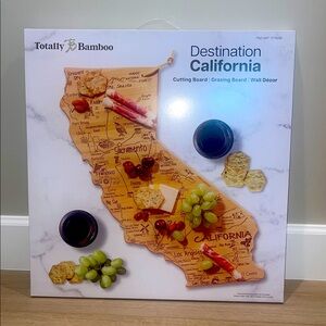 ❤️NEW!!!❤️ Totally Bamboo Destination California State Shaped & Cutting Board.